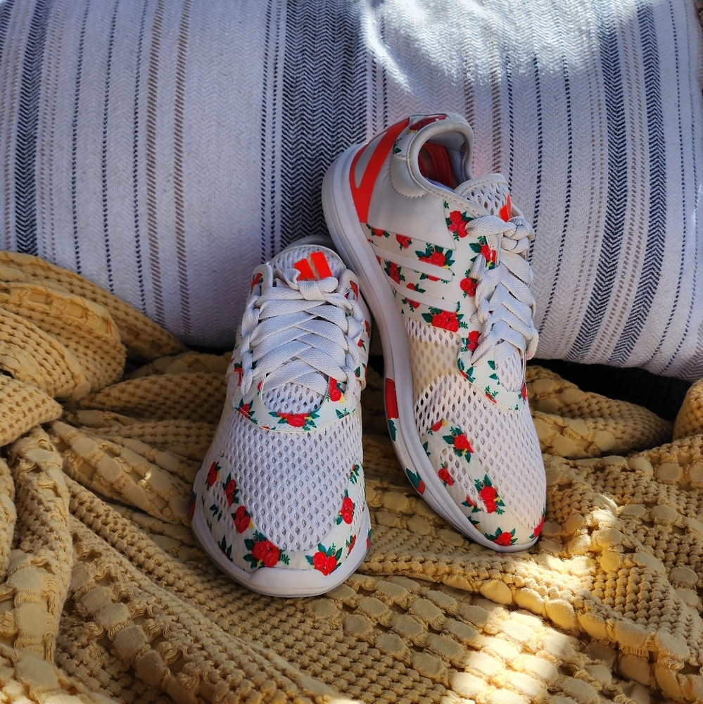 Stellasport Stella McCartney-Adidas size 8 Floral Shoes EUC